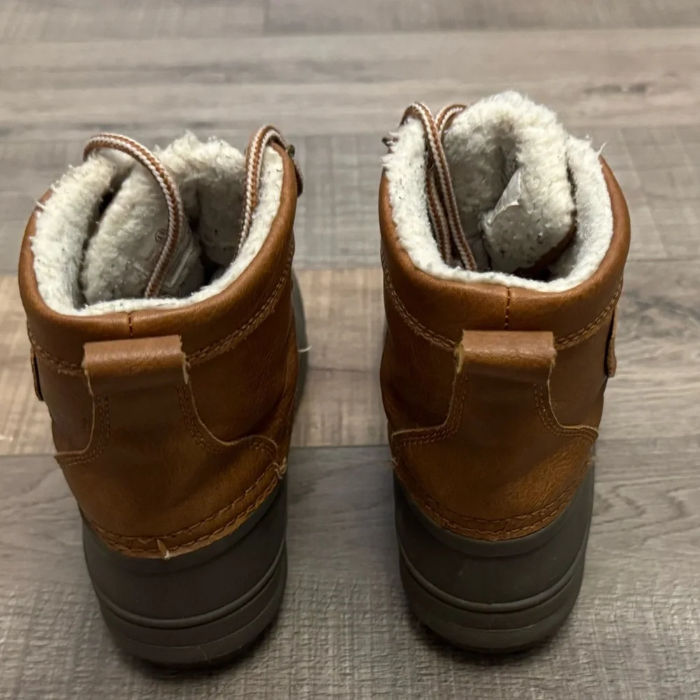 London Fog Cozy Two-Tone Winter Boots - Picture 3 of 3
